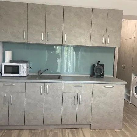 Breeze Studio-endless Summer Mamaia Nord Апартаменты Нэводари